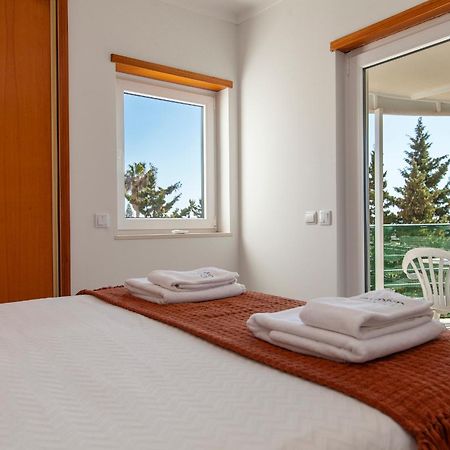 Quinta Dos Pinheiros Apartment ลากอส ภายนอก รูปภาพ