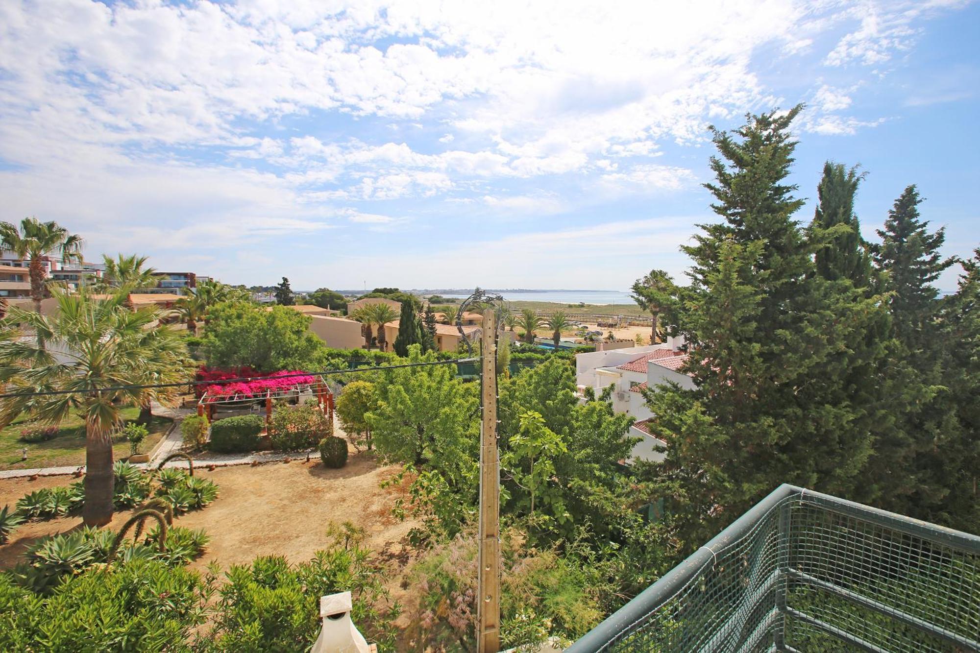 Quinta Dos Pinheiros Apartment ลากอส ภายนอก รูปภาพ