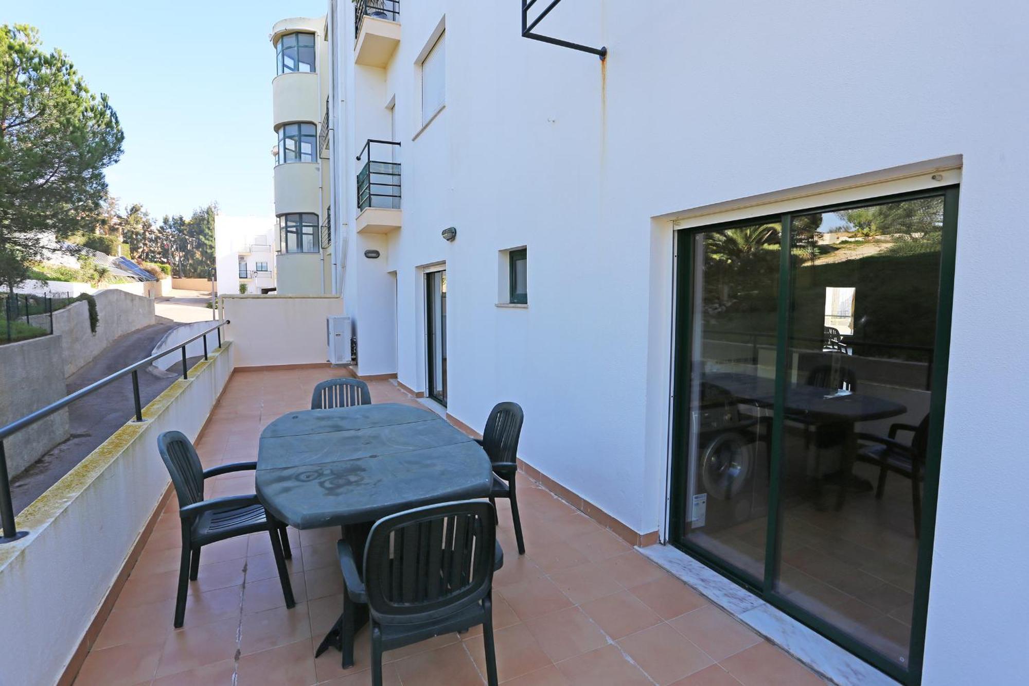 Quinta Dos Pinheiros Apartment ลากอส ภายนอก รูปภาพ