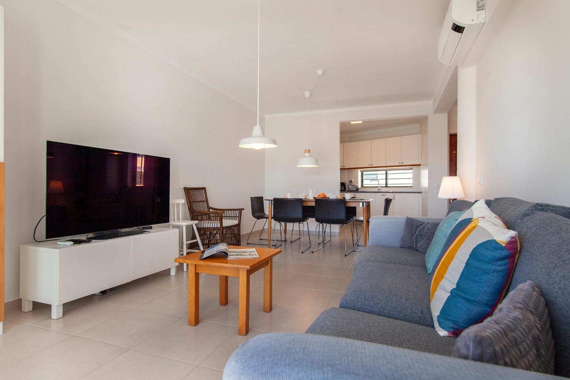 Quinta Dos Pinheiros Apartment ลากอส ภายนอก รูปภาพ