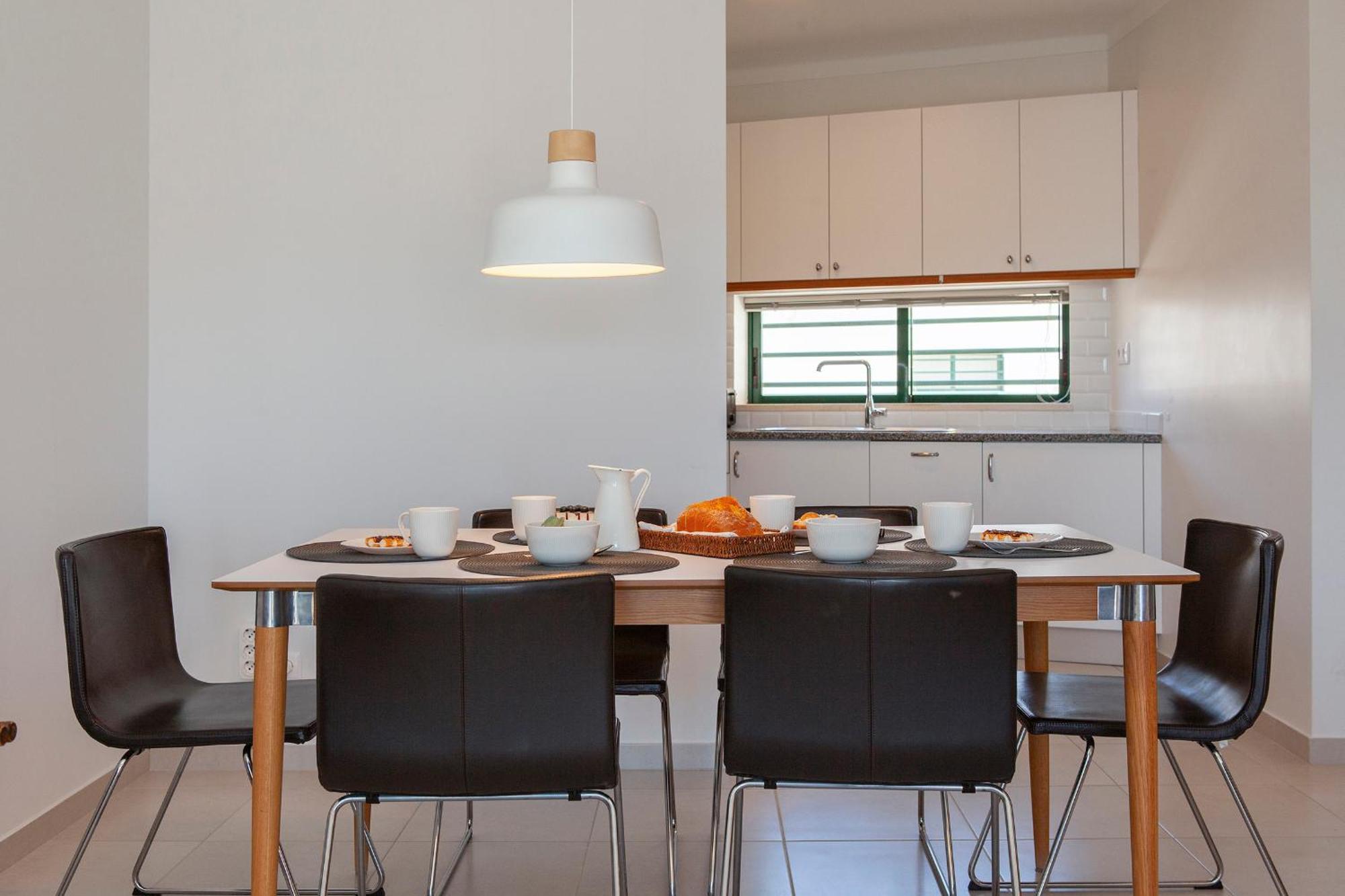 Quinta Dos Pinheiros Apartment ลากอส ภายนอก รูปภาพ