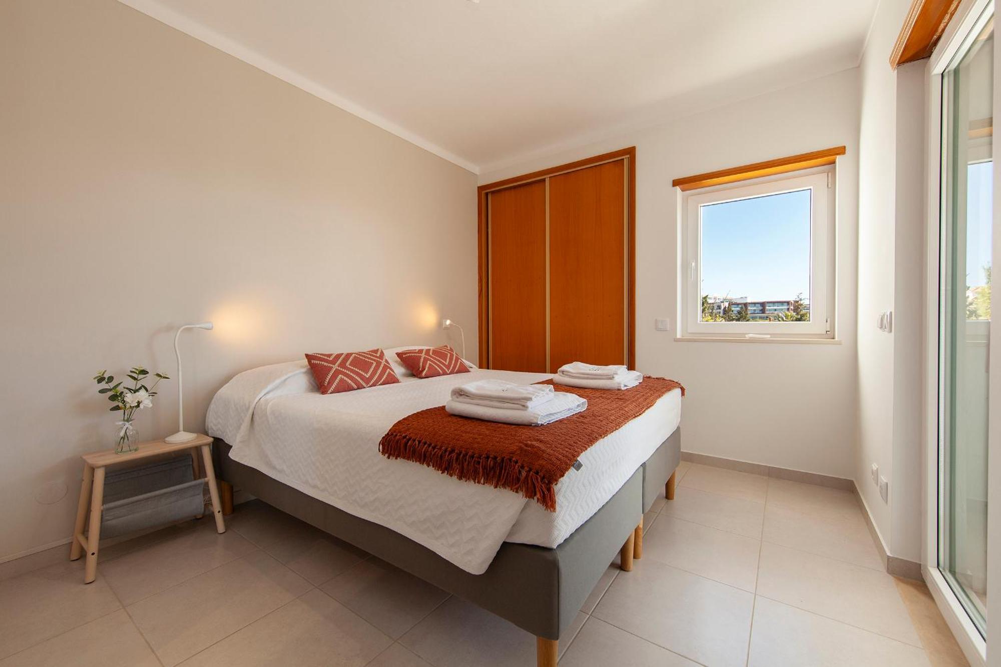 Quinta Dos Pinheiros Apartment ลากอส ภายนอก รูปภาพ