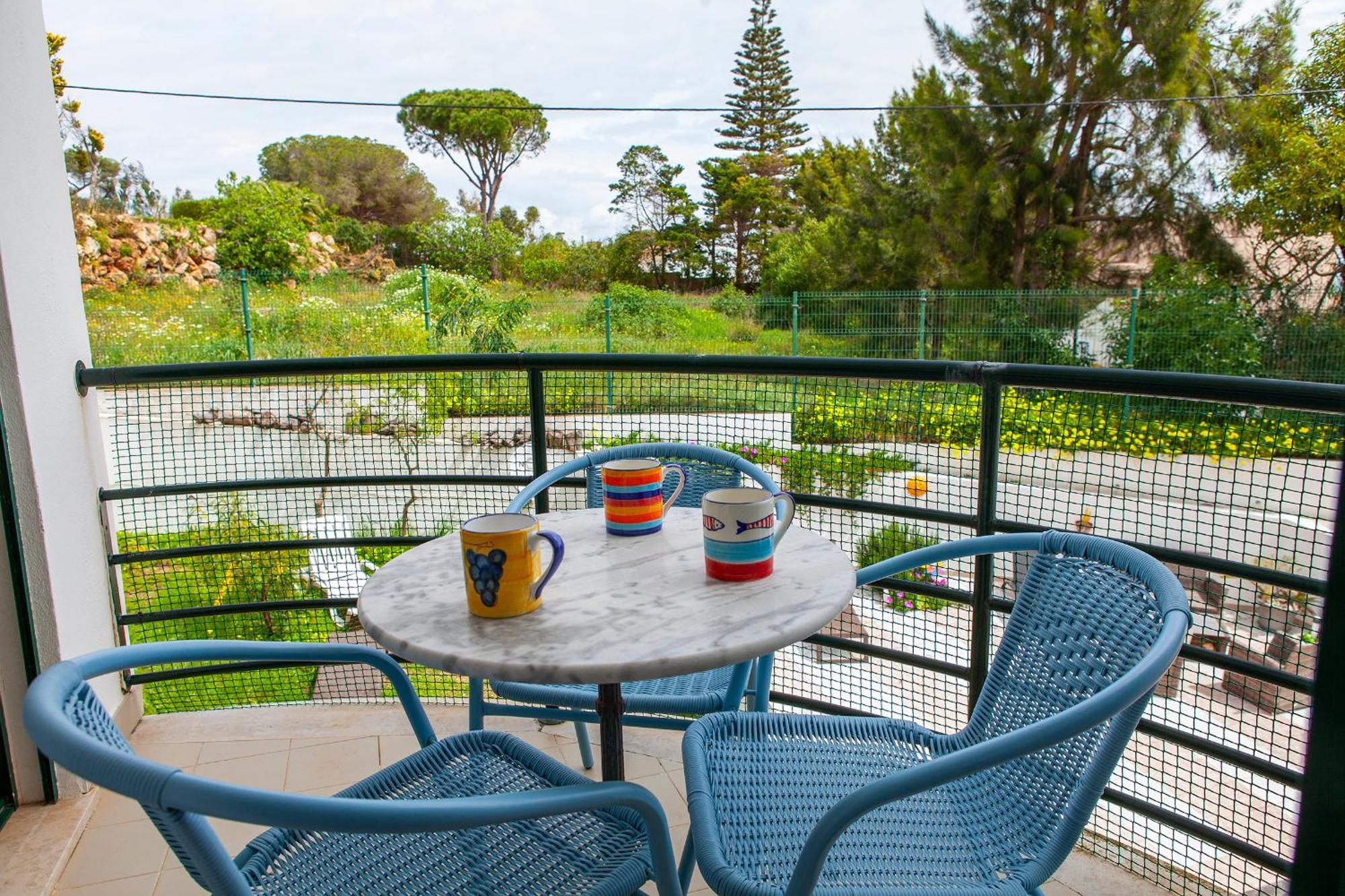 Quinta Dos Pinheiros Apartment ลากอส ภายนอก รูปภาพ