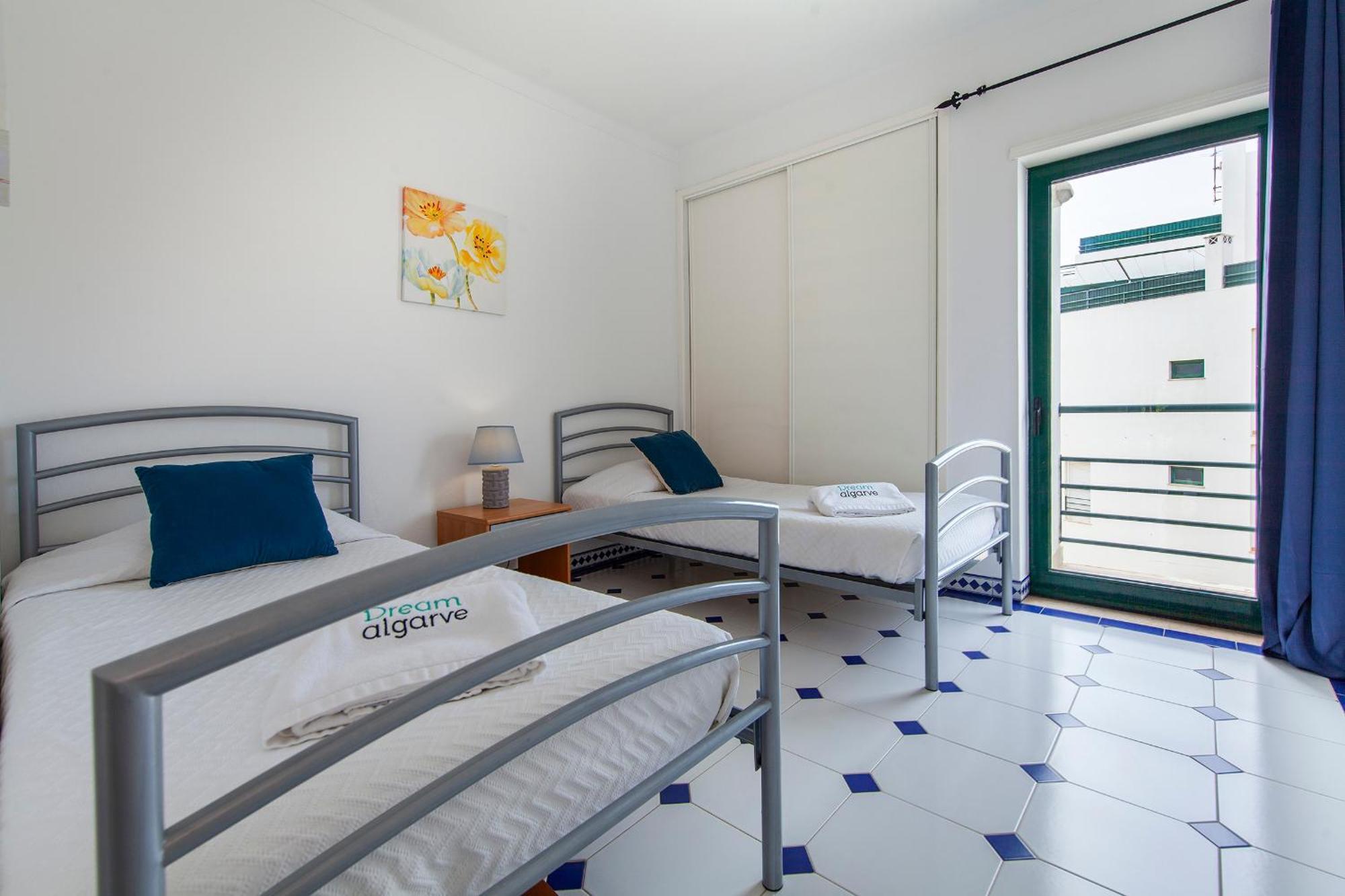 Quinta Dos Pinheiros Apartment ลากอส ภายนอก รูปภาพ